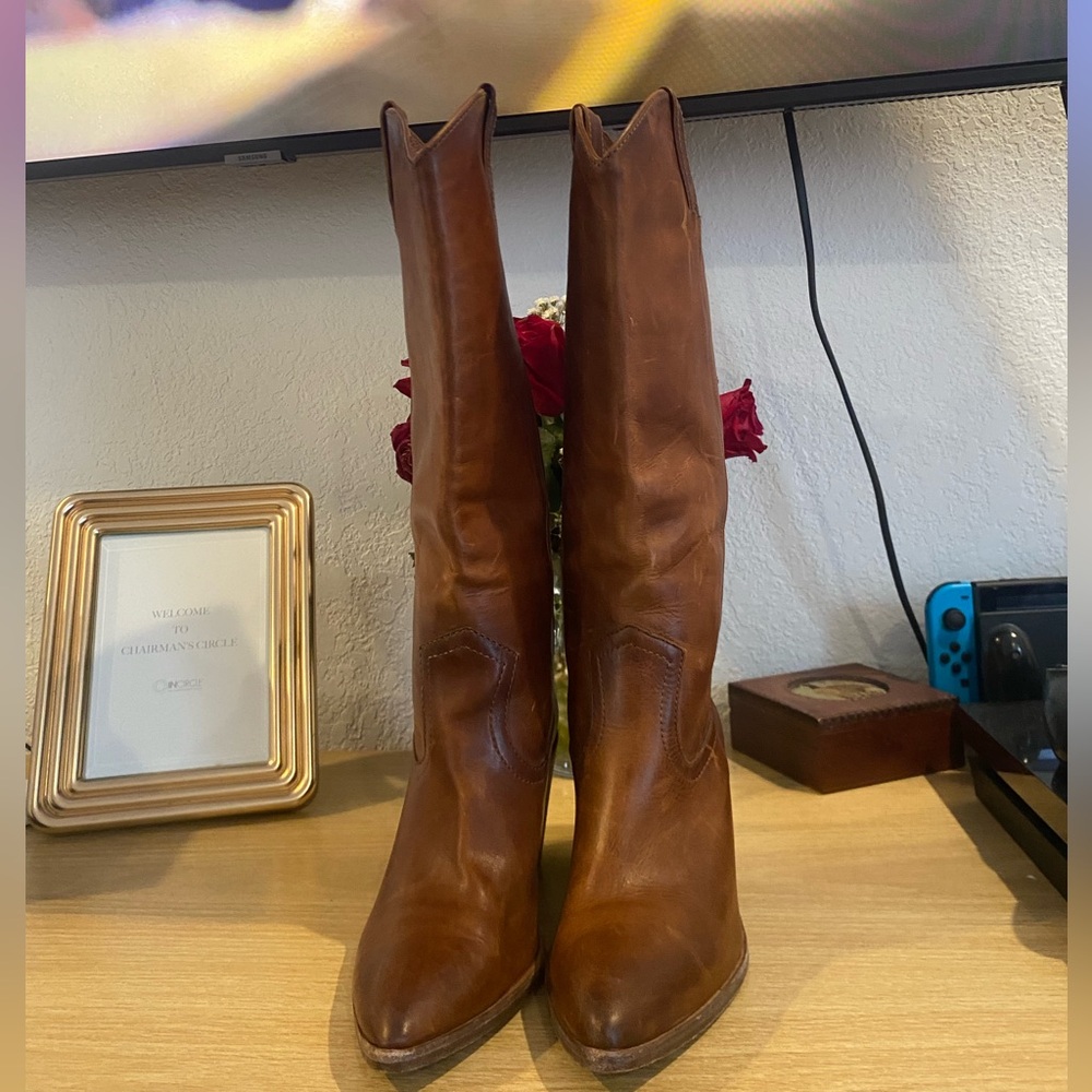 Frye Faye Pull-On (style number 70463), which are high-heeled tall leather boots